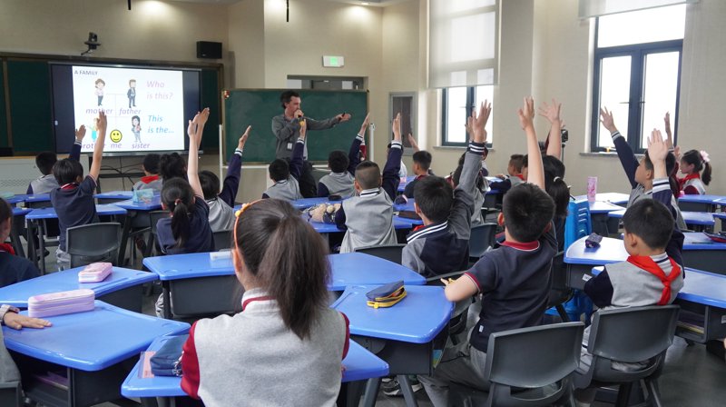 在线教育平台哪家最好？让我们通过对比几个主流平台，帮你找到最合适的那一个。
